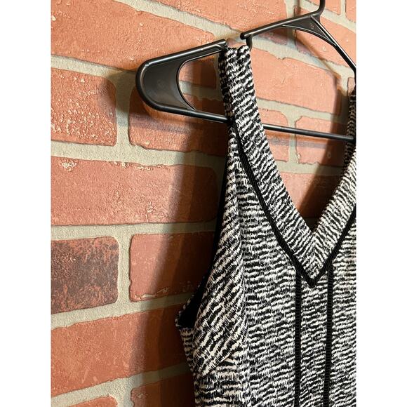 Mossimo | Black/White Sleeveless V-Neck Midi Dress - Picture 2 of 8